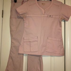 Size medium petite wonderwink scrubs
